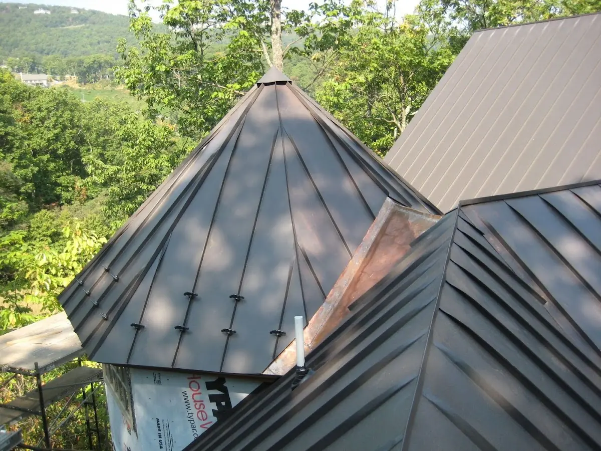 Professional Roof Tarp Installation by Craftsman Roofing in Highway City